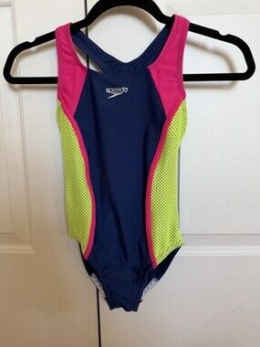 Speedo Youth Girls One Piece Swimsuit Size Small NWOT Blue Pink